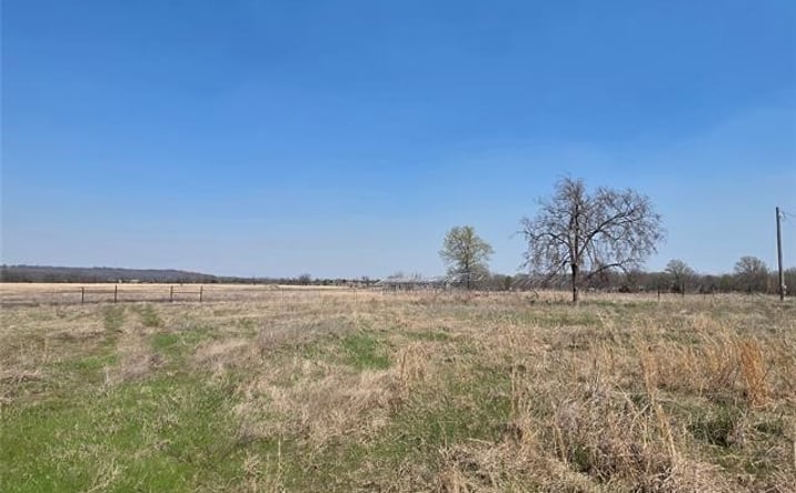 Pictures of Land property located at 6725 Cypress Road S, Henryetta, OK 74437 for sales - image #1
