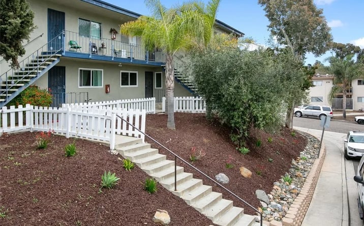 Pictures of Multifamily property located at 267 Alestar, Vista, CA 92084 for sales - image #1