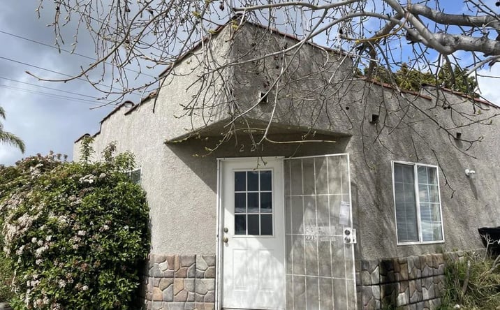 Pictures of Multifamily property located at 221 E Santa Paula Street, Santa Paula, CA 93060 for sales - image #1