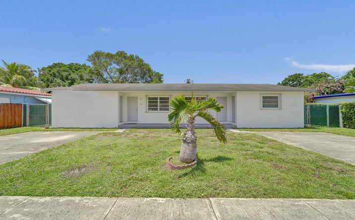 Pictures of Multifamily property located at 5830 Garfield Street, Hollywood, FL 33021 for sales - image #1