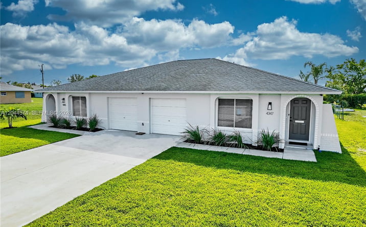 Pictures of Multifamily property located at 4345/4347 Skyline Blvd, Cape Coral, FL 33914 for sales - image #1