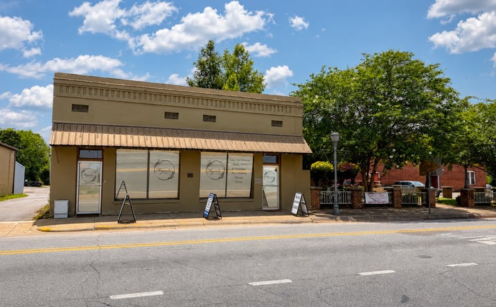 Pictures of Retail property located at 118 MILDRED ST, BREWTON, AL 36426-2105 for sales - image #1