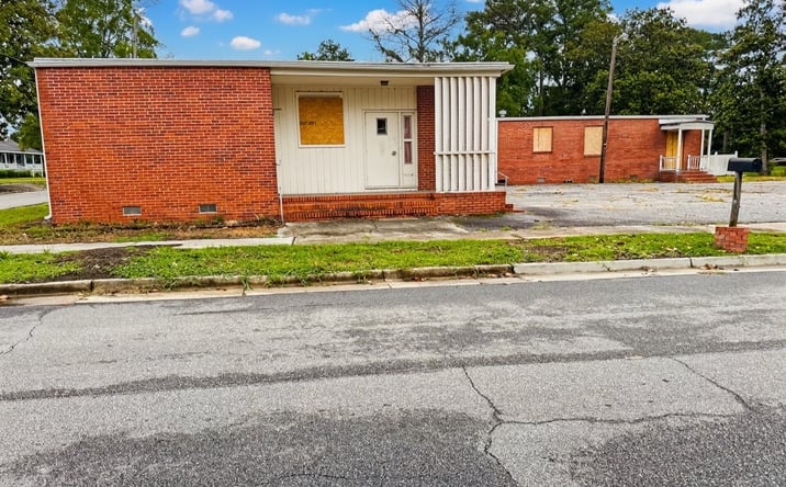 Pictures of Office property located at 102 West Market Street, Timmonsville, SC 29161 for sales - image #1