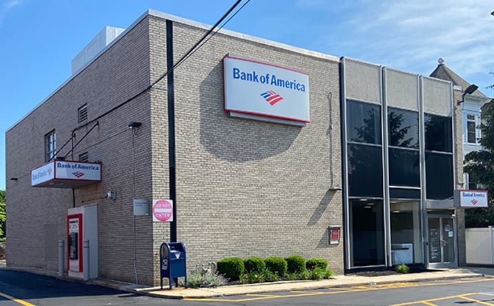 Pictures of Retail property located at 560 Montauk Highway, West Babylon, NY 11704 for sales - image #1