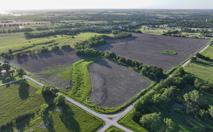 Pictures of Land property located at 400 Ave, Herington, KS 67449 for sales - image #1