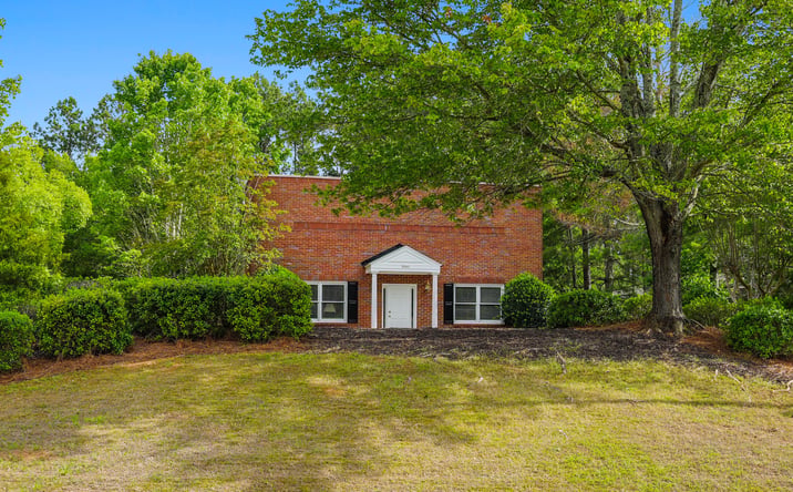 Pictures of Retail property located at 5040 Old Ellis Point, Roswell, GA 30076 for sales - image #1