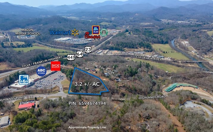 Pictures of Land property located at 1011 Highlands Road, Franklin, NC 28734 for sales - image #1