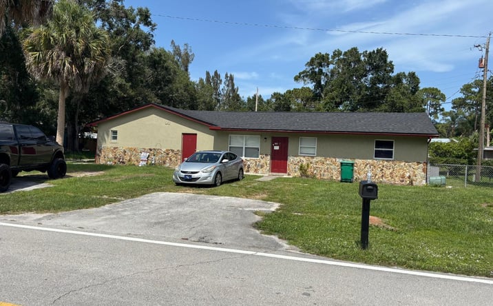 Pictures of Multifamily property located at 5298 Deleon Avenue, Fort Pierce, FL 34951 for sales - image #1