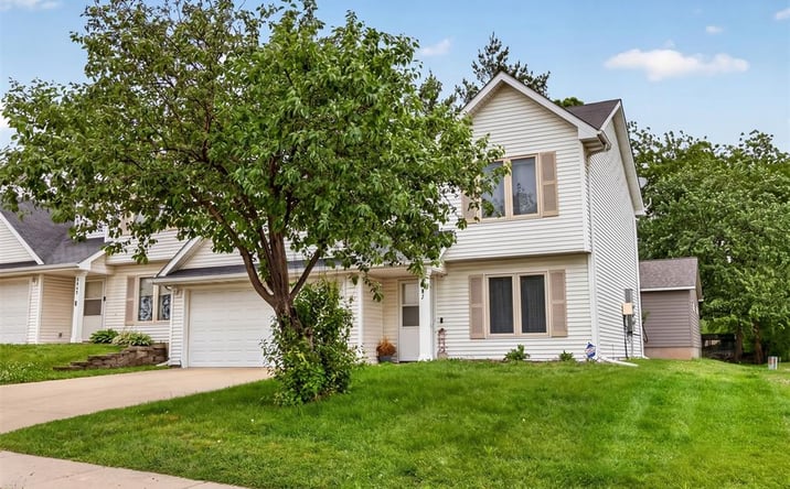 Pictures of Multifamily property located at Townsend Avenue, Urbandale, IA 50322 for sales - image #1
