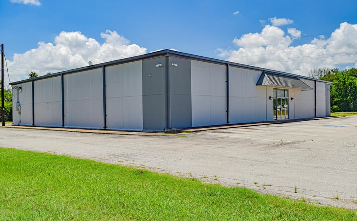 Pictures of Retail property located at 1803 Interstate 30 Frontage Road, Greenville, TX 75402 for sales - image #1