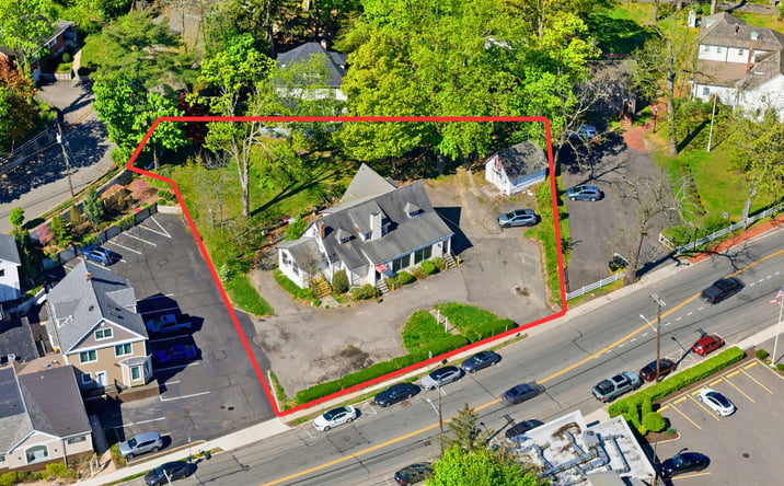 Pictures of Retail, Mixed Use, Land property located at 431 NEW YORK AVE, HUNTINGTON, NY 11743-3439 for sales - image #1