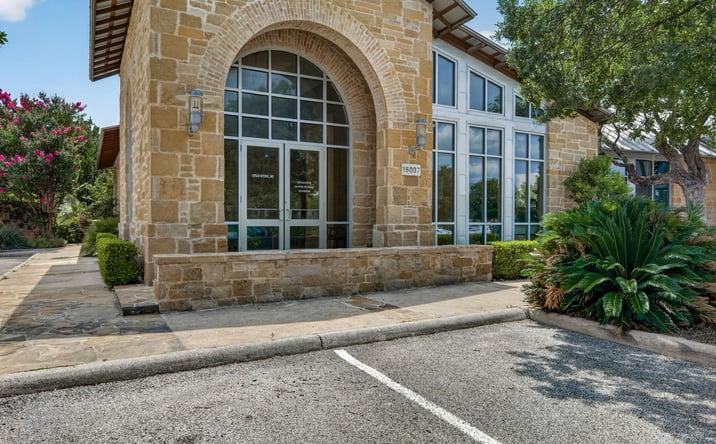 Pictures of Office property located at 16007 VIA SHAVANO, SAN ANTONIO, TX 78249-2358 for sales - image #1