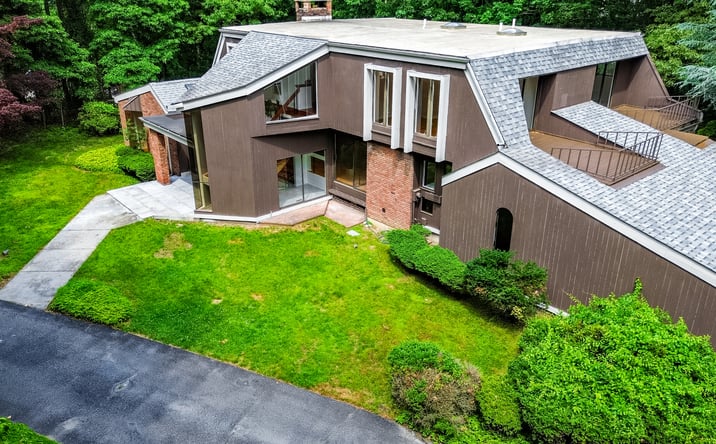 Pictures of Retail, Multifamily property located at 12 Lost Meadow Lane, belle terre, NY 11777 for sales - image #1
