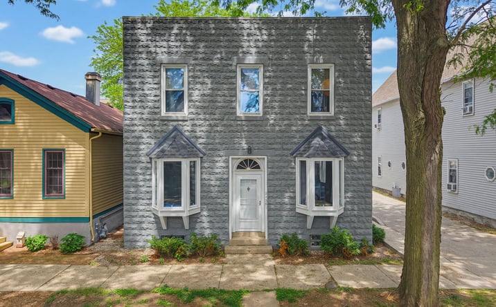 Pictures of Multifamily property located at 2436 S Wentworth Ave, Milwaukee, WI 53207 for sales - image #1