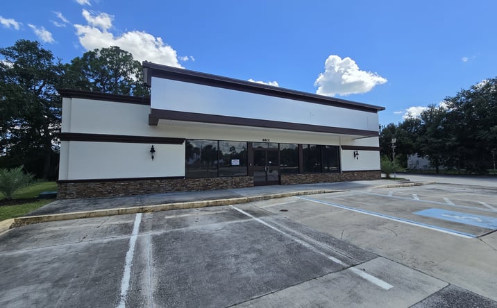 Pictures of Retail property located at 8801 20th St, Vero Beach, FL 32966 for sales - image #1