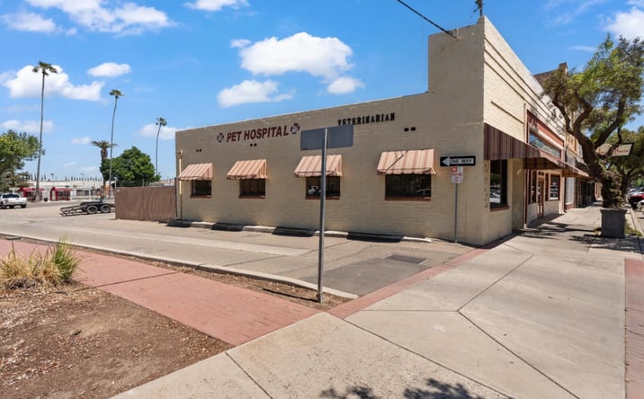 Pictures of Retail property located at 24 South 3rd Street, Patterson, CA 95363 for sales - image #1
