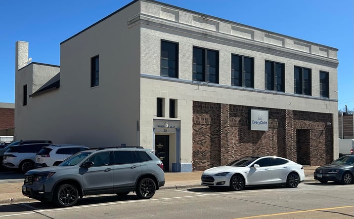 Pictures of Retail, Office property located at 524 15th St, Moline, IL 61265 for sales - image #1