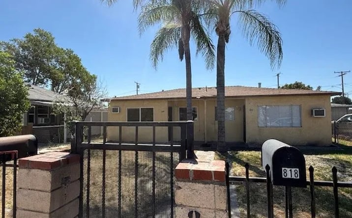 Pictures of Multifamily property located at 818 E C St, Colton, CA 92324 for sales - image #1