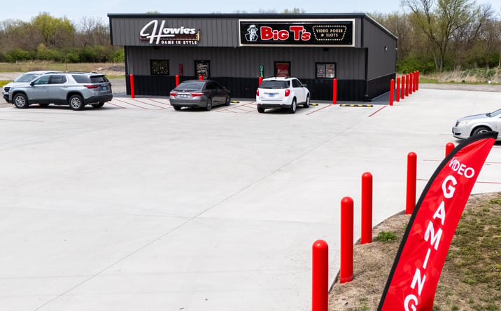 Pictures of Retail, Land, Business for Sale property located at 2124 E MORTON AVE, JACKSONVILLE, IL 62650 for sales - image #1