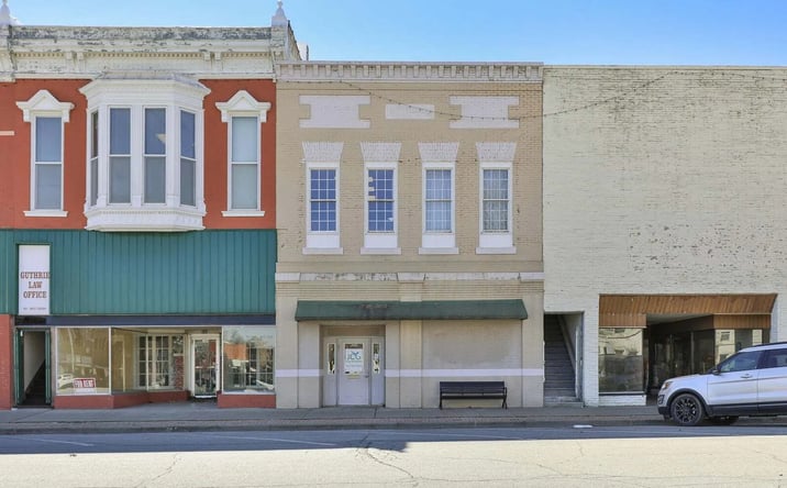 Pictures of Office property located at 105 W Cherry St, Nevada, MO 64772 for sales - image #1