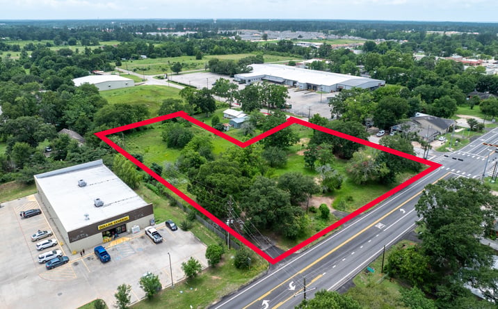 Pictures of Retail, Land property located at 308 E Powell St, Willis, TX 77378 for sales - image #1