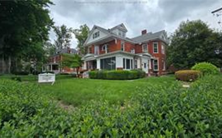 Pictures of Office property located at 1598 Kanawha Boulevard, Charleston, WV 25311 for sales - image #1