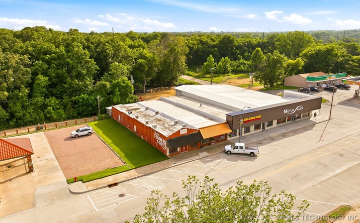 Pictures of Mixed Use property located at 110 E Main, Tishomingo, OK 73460 for sales - image #1