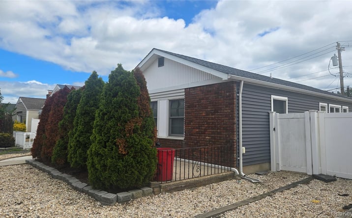 Pictures of Office property located at 728 E Park Avenue, Long Beach, NY 11561 for sales - image #1