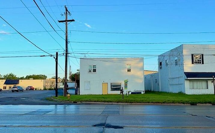 Pictures of Retail, Office, Industrial property located at 1290 M-139, Benton Harbor, MI 49022 for sales - image #1