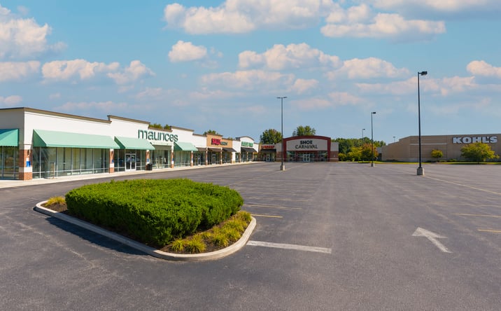 Pictures of Retail property located at 3308 N Wayne St, Angola, IN 46703 for sales - image #1