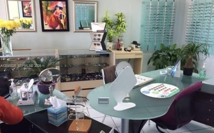 Pictures of Business for Sale, Office, Retail property located at XXXX W Flagler St, Miami, FL 33135 for sales - image #1