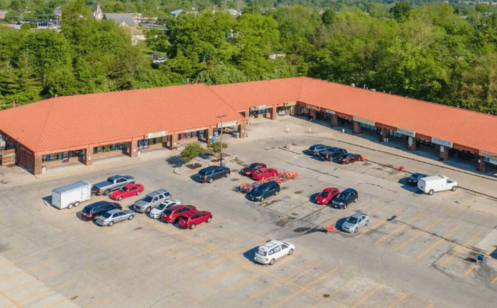 Pictures of Retail property located at 280-318 Northland Blvd, Springdale, OH 45240 for sales - image #1