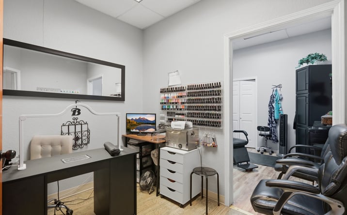 Pictures of Retail, Mixed Use, Business for Sale property located at 10528 Culebra Road, San Antonio, TX 78251 for sales - image #1