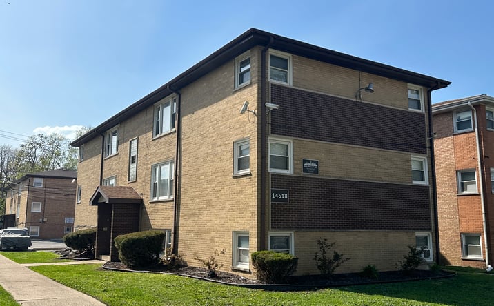 Pictures of Multifamily property located at 14618 KEYSTONE AVE, MIDLOTHIAN, IL 60445 for sales - image #1