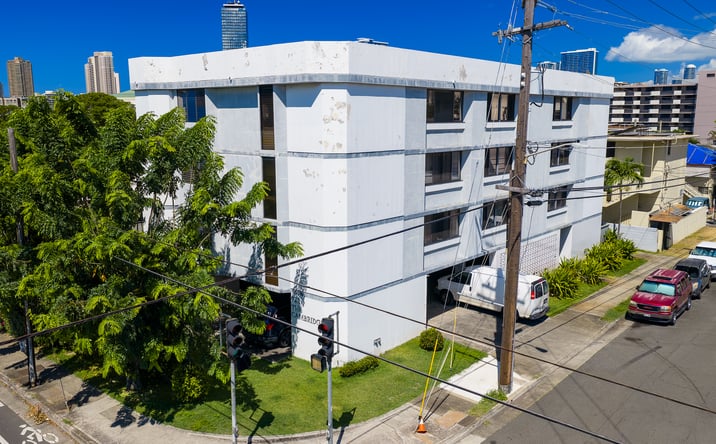 Pictures of Retail, Multifamily property located at 922 McCully Street, Honolulu, HI 96826 for sales - image #1