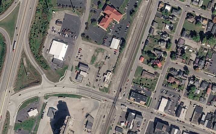 Pictures of Retail property located at 300 West Main Street, Circleville, OH 43113 for sales - image #1