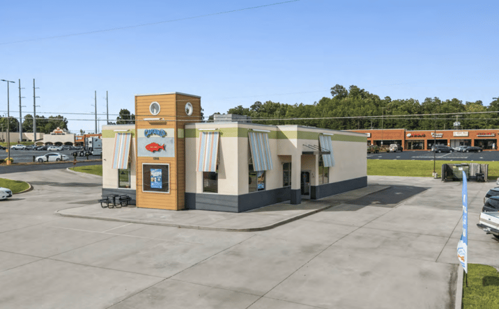 Pictures of Retail property located at 1208 Sunset Dr, Grenada, MS 38901 for sales - image #1