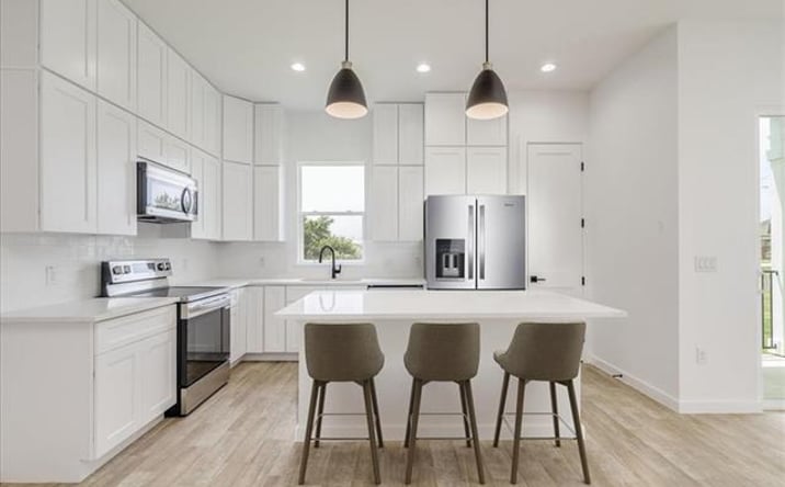 Pictures of Multifamily property located at 136 Lourdes Ct #B, Dripping Springs, TX 78620 for sales - image #1