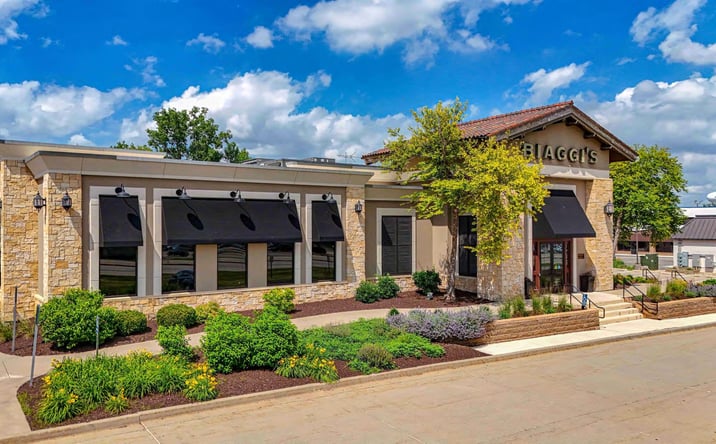 Pictures of Retail property located at 320 Collins Rd NE, Cedar Rapids, IA 52402 for sales - image #1