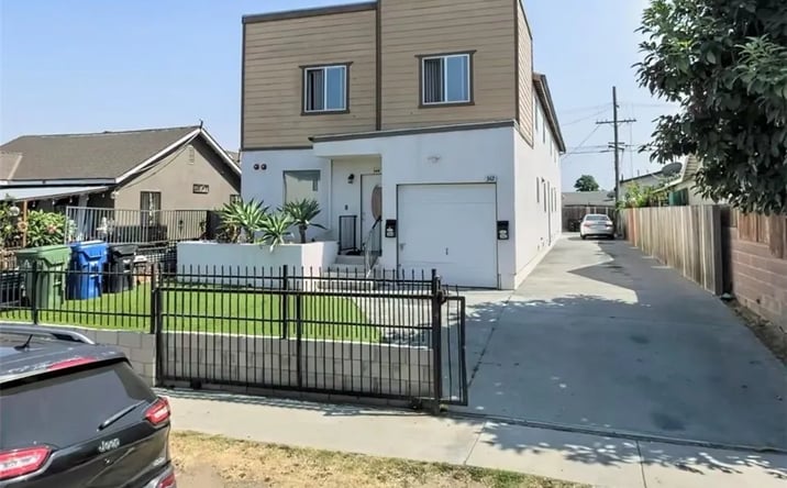 Pictures of Multifamily property located at 342-344 E 118th, Los Angeles, CA 90061 for sales - image #1