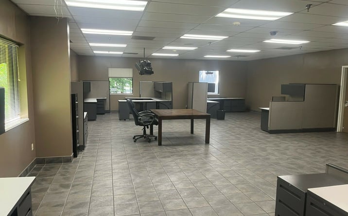 Pictures of Industrial property located at 5921 Greenwood Parkway, Bessemer, AL 35022 for sales - image #1