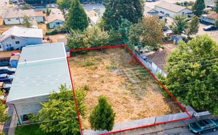 Pictures of Land property located at 0 Oak St, Rogue River, OR 97537 for sales - image #1