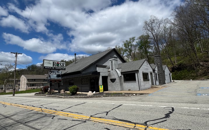 Pictures of Retail property located at 2811 Lincoln Way, White Oak, PA 15131 for sales - image #1