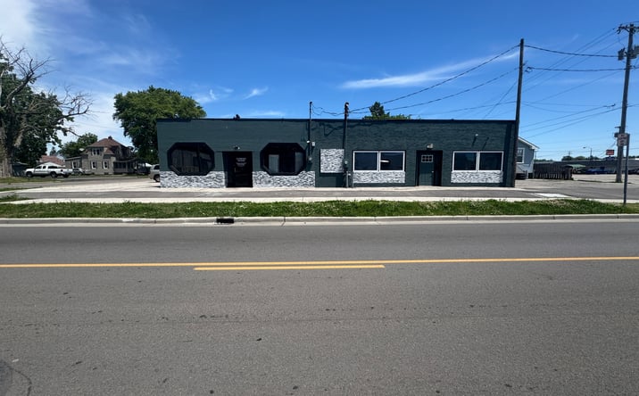 Pictures of Retail property located at 5038 Lewis Avenue, Toledo, OH 43612 for sales - image #1