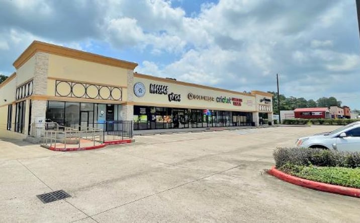 Pictures of Retail property located at 24910 Kuykendahl Rd, Tomball, TX 77375 for sales - image #1
