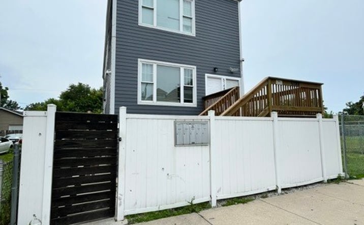 Pictures of Multifamily property located at 5148 S Wolcott Avenue, Chicago, IL 60609 for sales - image #1