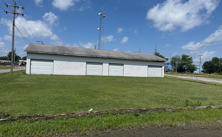 Pictures of Special Purpose property located at 305 N Carbon Street, Marion, IL 62959 for sales - image #1