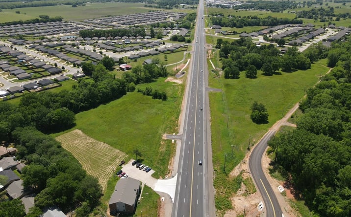 Pictures of Land property located at US-77 & SW 8th St, Noble, OK 73068 for sales - image #1