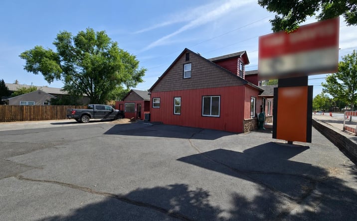 Pictures of Special Purpose property located at 1427 SW Highland Avenue, Redmond, OR 97756 for sales - image #1