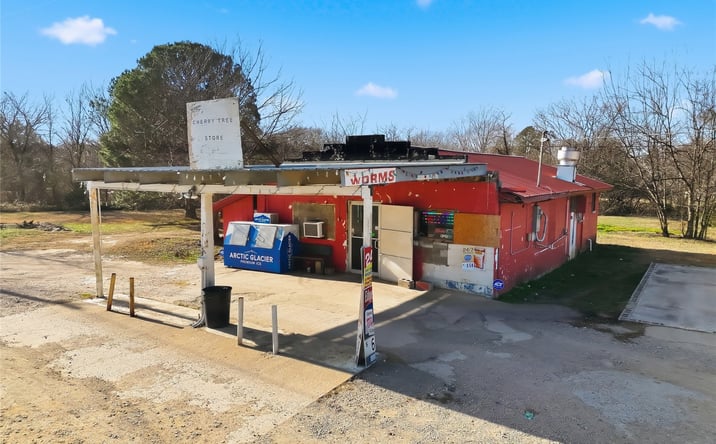 Pictures of Mixed Use property located at 87792 Hwy 59, Stilwell, OK 74960 for sales - image #1
